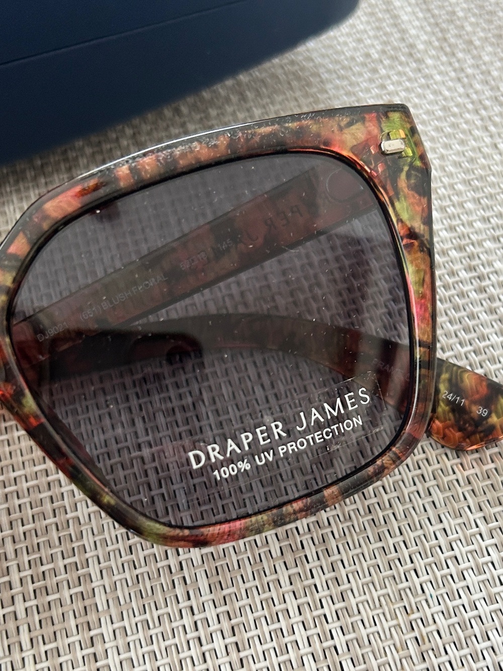 NEW Draper James 52mm Blush Floral Square Sunglasses with case - Picture 4 of 9